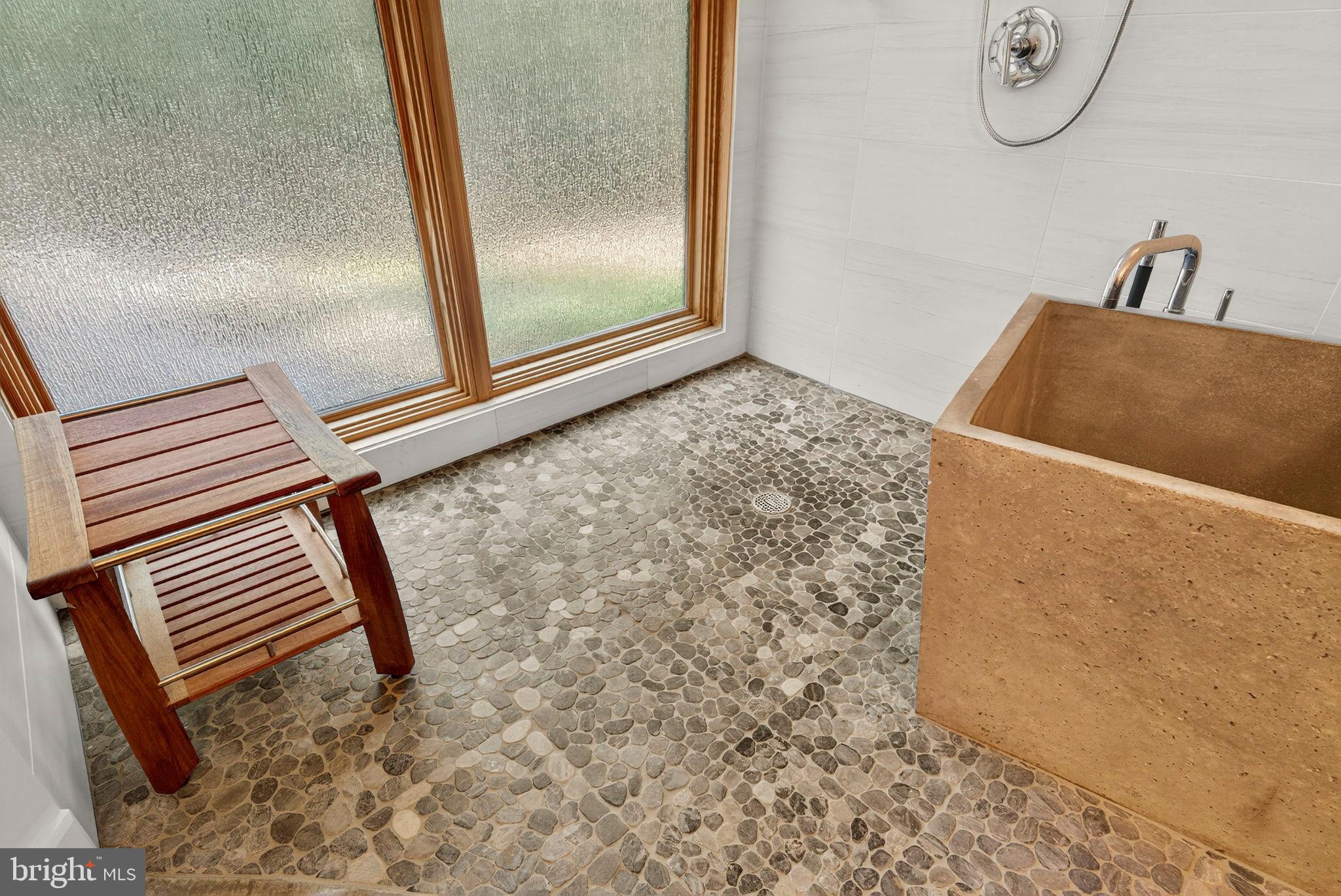 BROOMGRASS - Residential