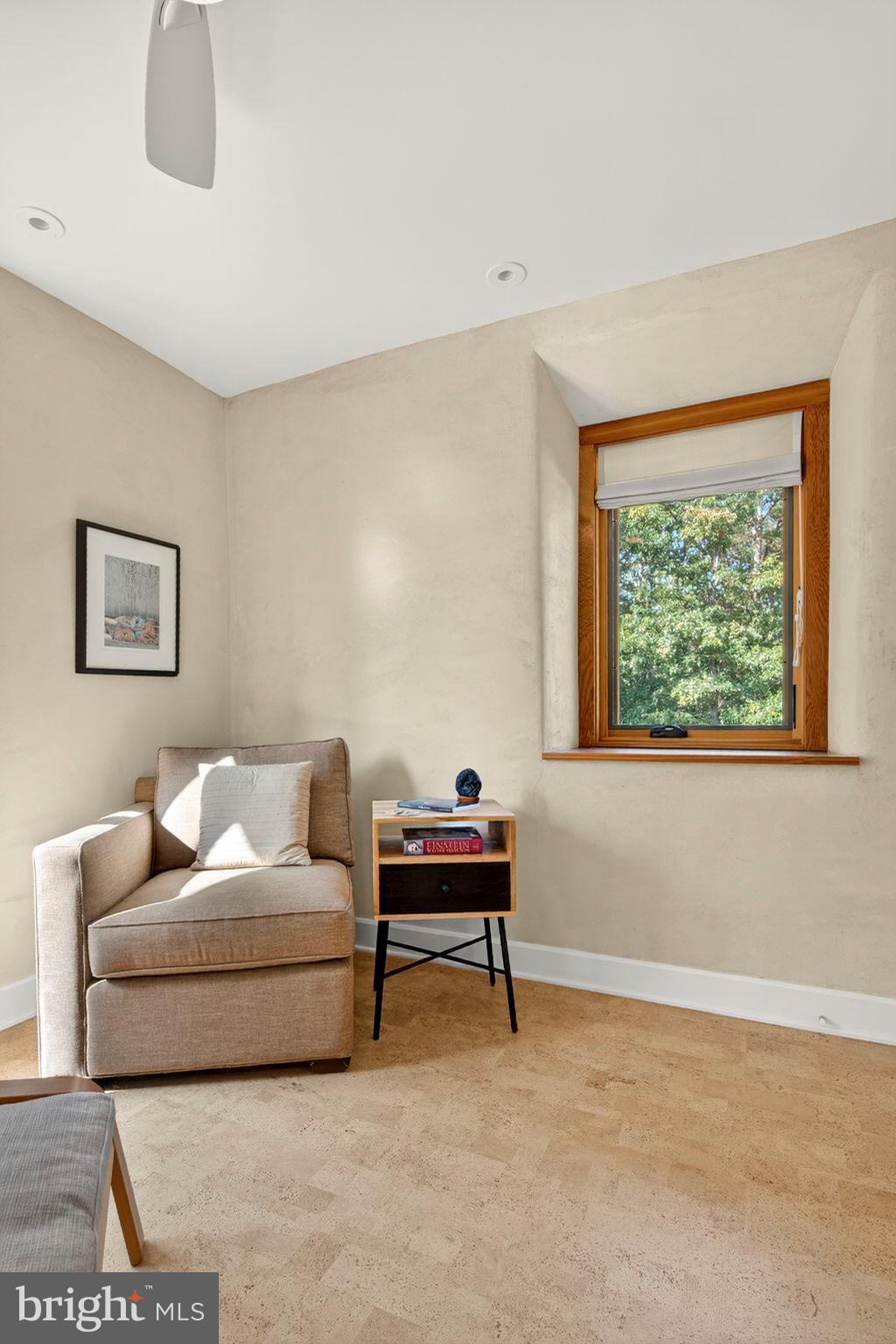 BROOMGRASS - Residential