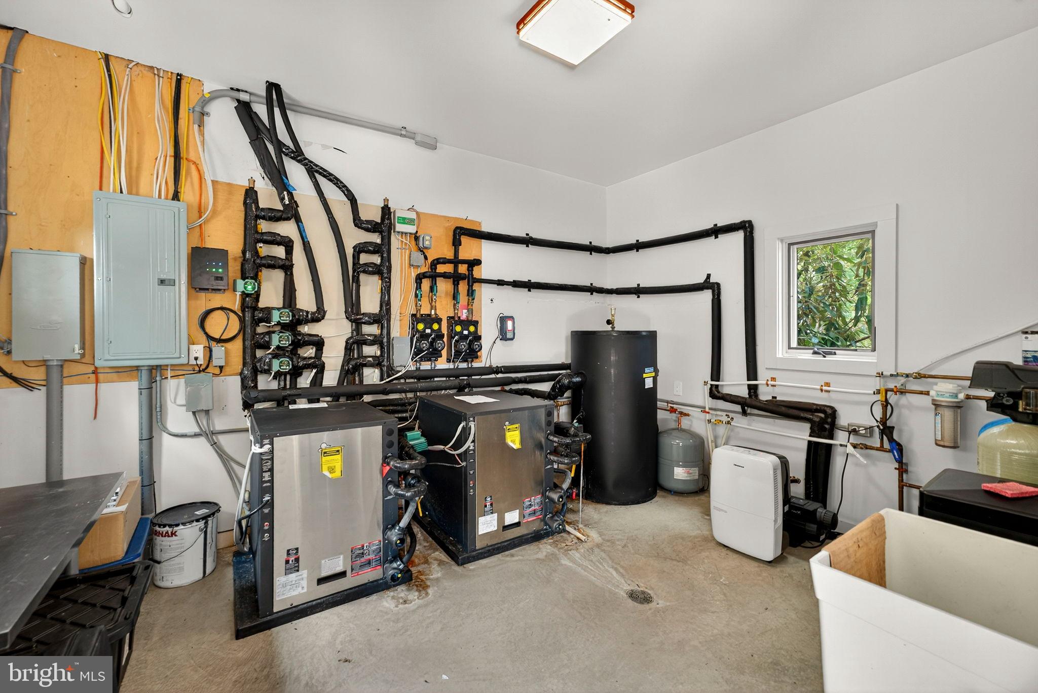 BROOMGRASS - Residential