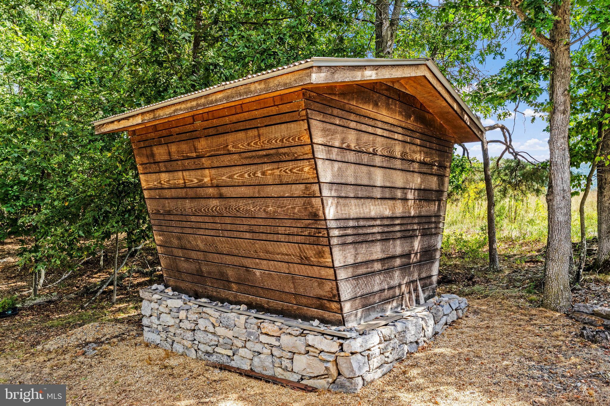 BROOMGRASS - Residential