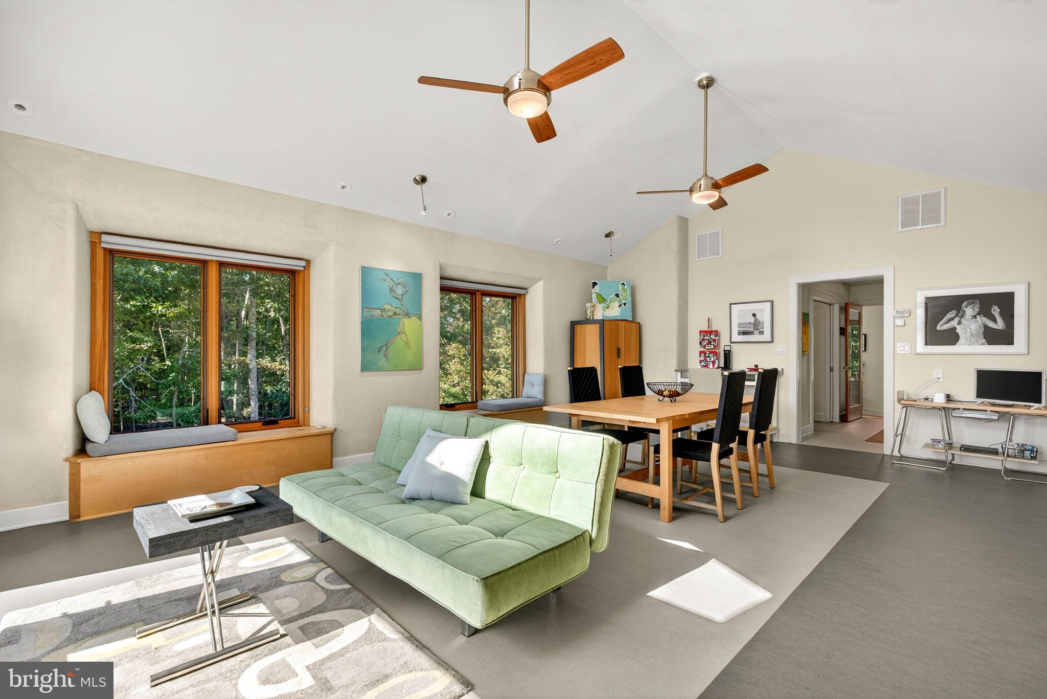 BROOMGRASS - Residential