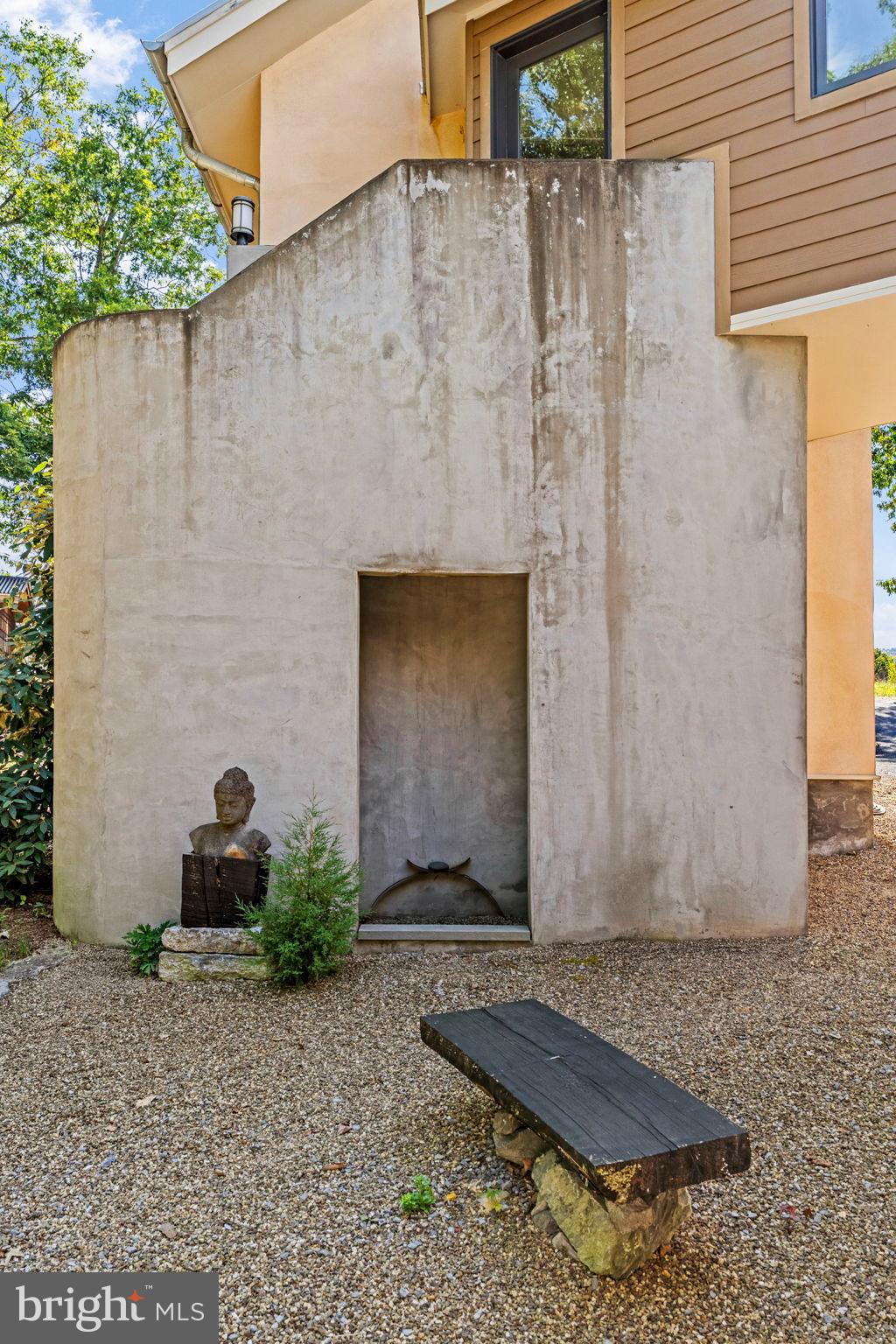 BROOMGRASS - Residential