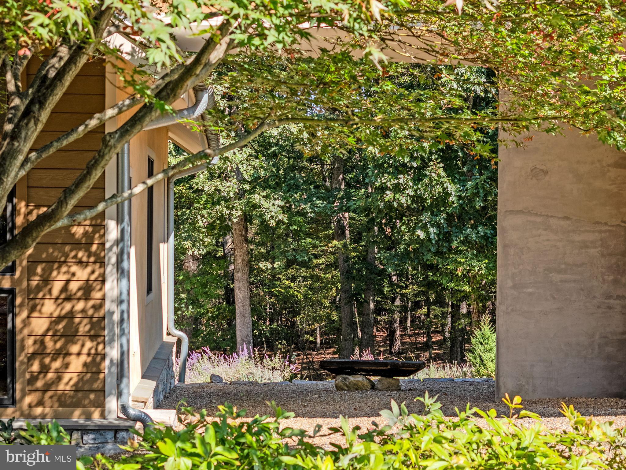 BROOMGRASS - Residential