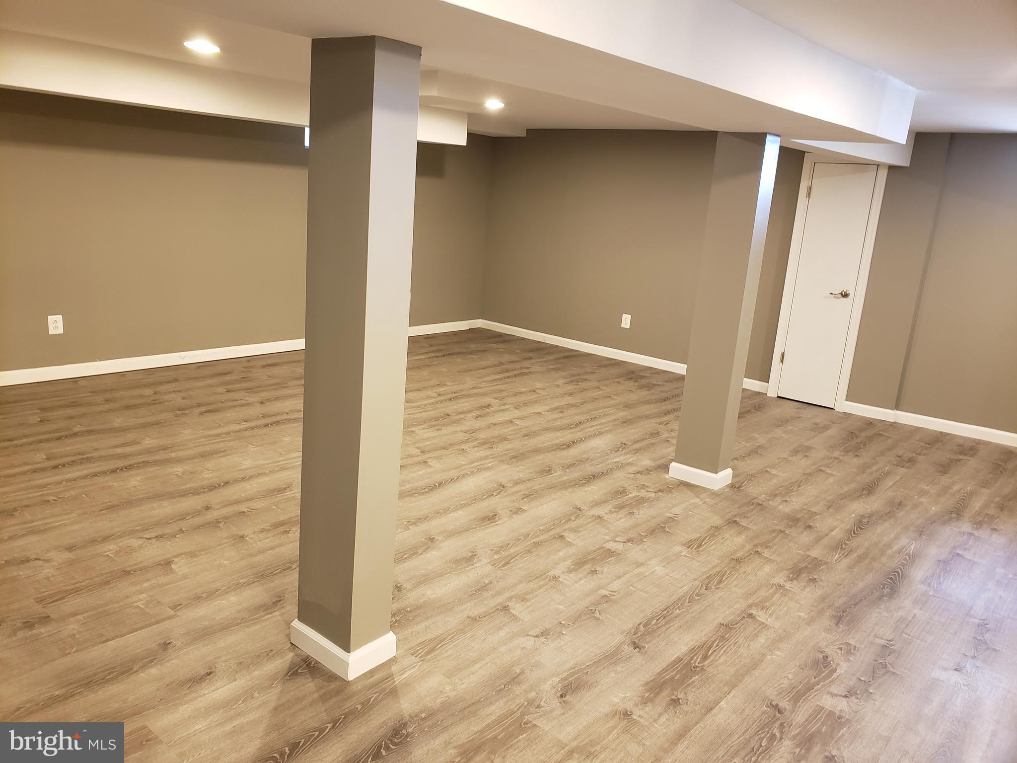 WHEATON WOODS - Residential Lease