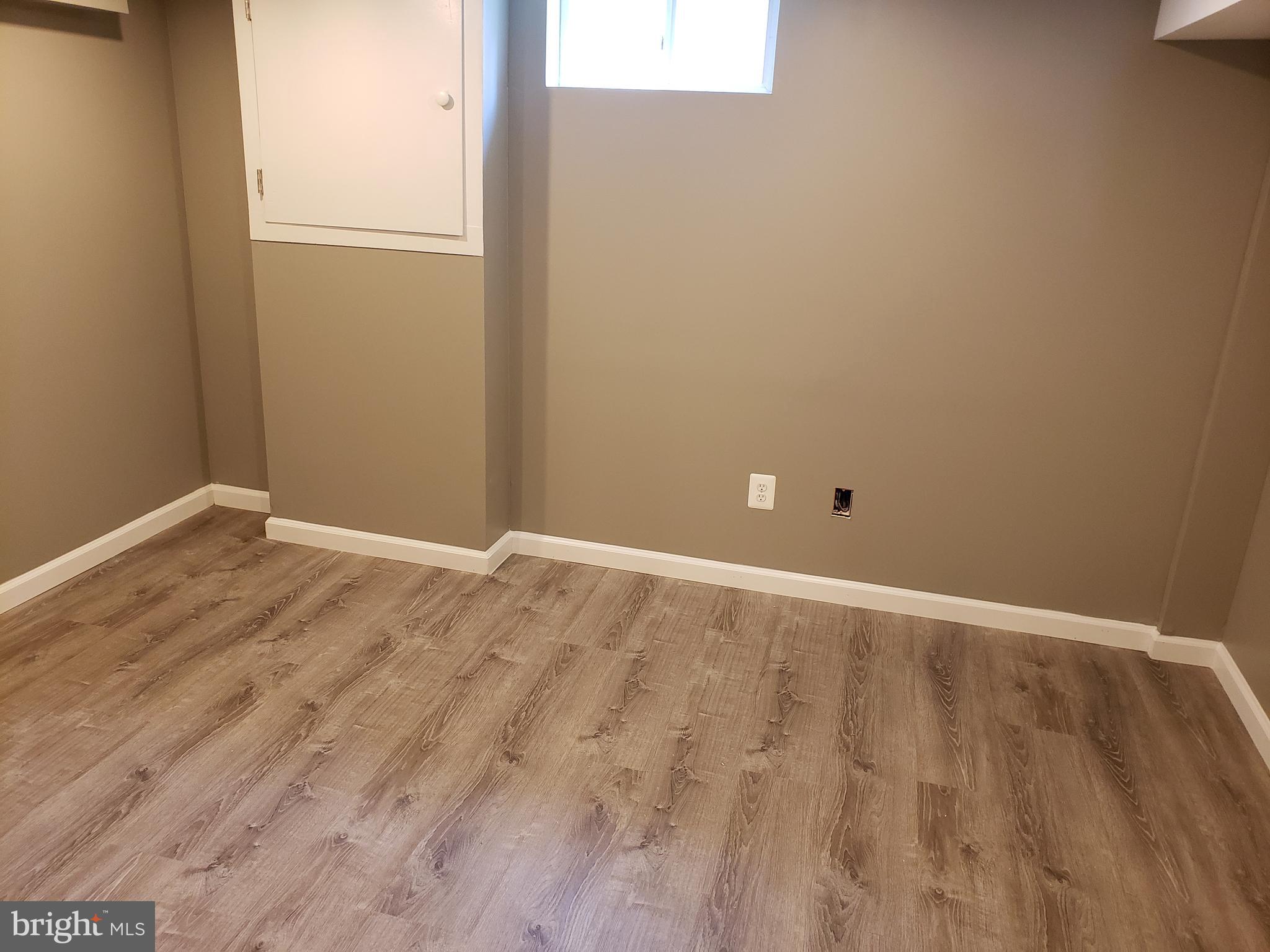 WHEATON WOODS - Residential Lease