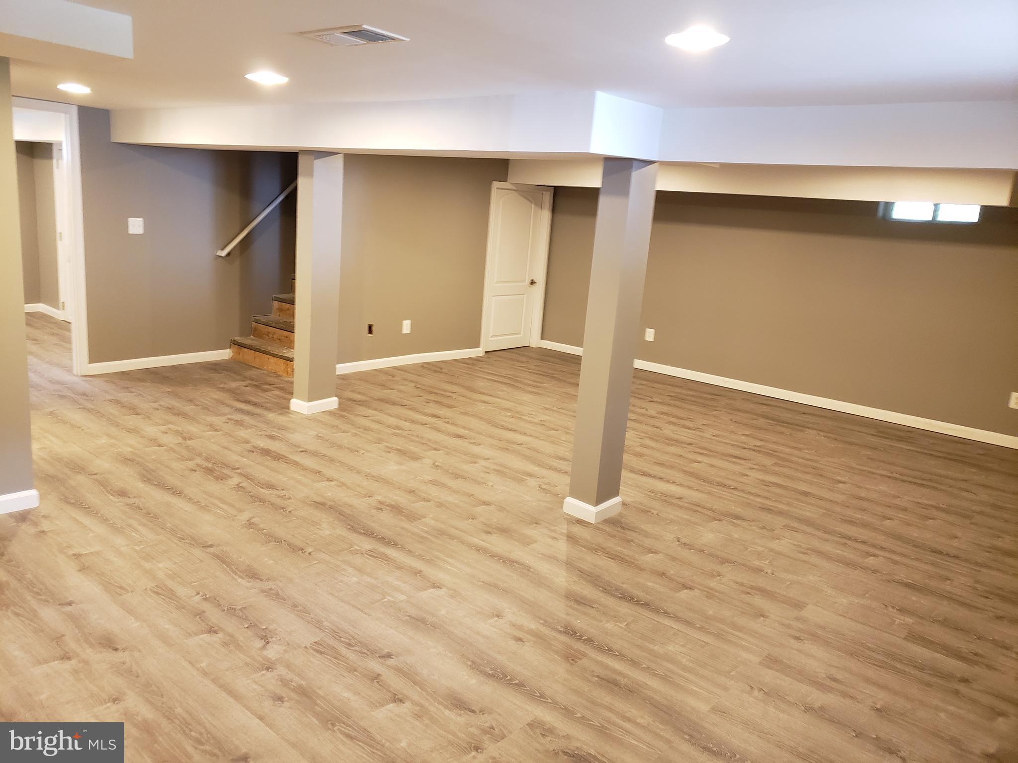 WHEATON WOODS - Residential Lease