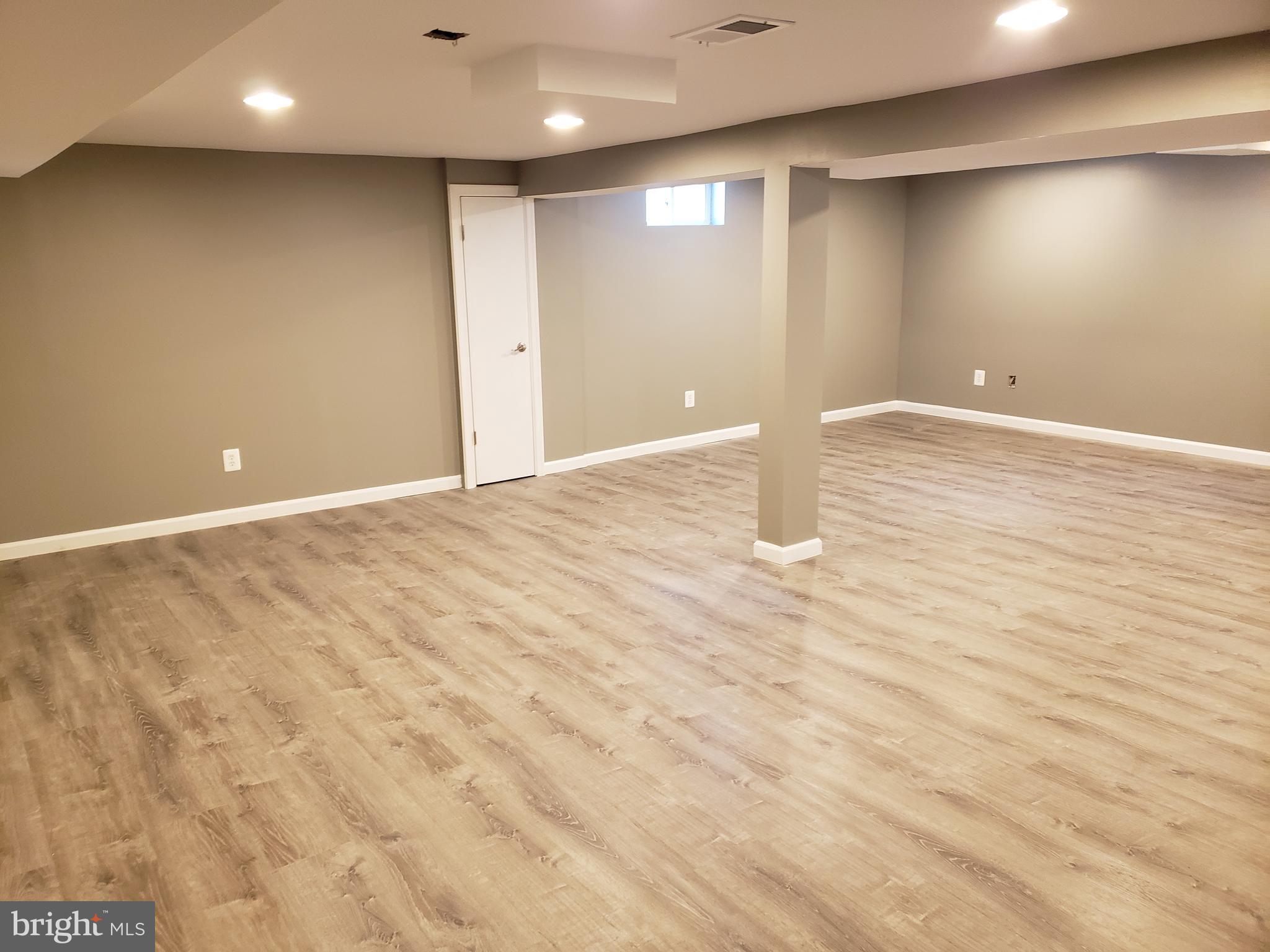 WHEATON WOODS - Residential Lease