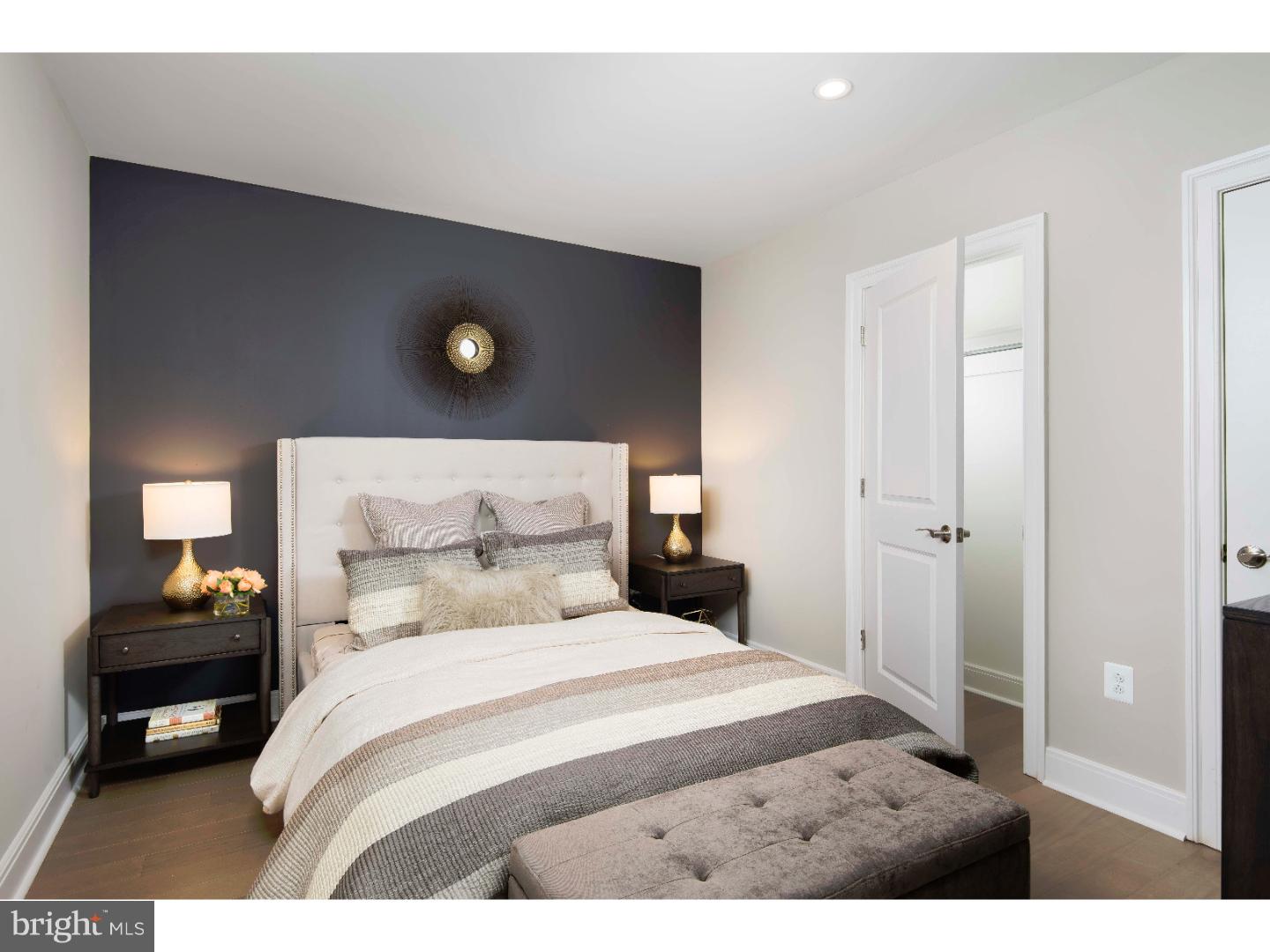 LOGAN SQUARE - Residential Lease