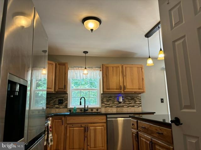 HIDDEN LAKE - Residential