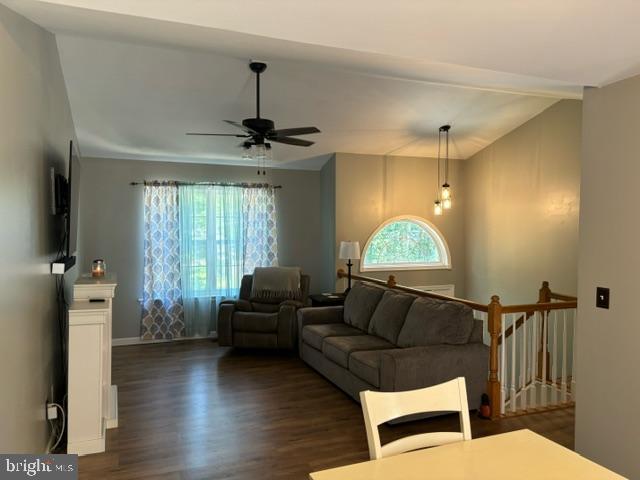 HIDDEN LAKE - Residential