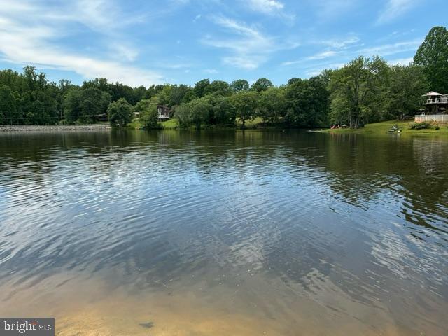 HIDDEN LAKE - Residential