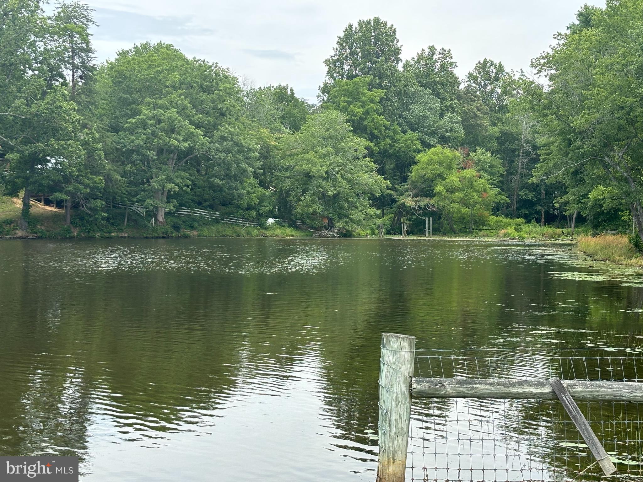 HIDDEN LAKE - Residential