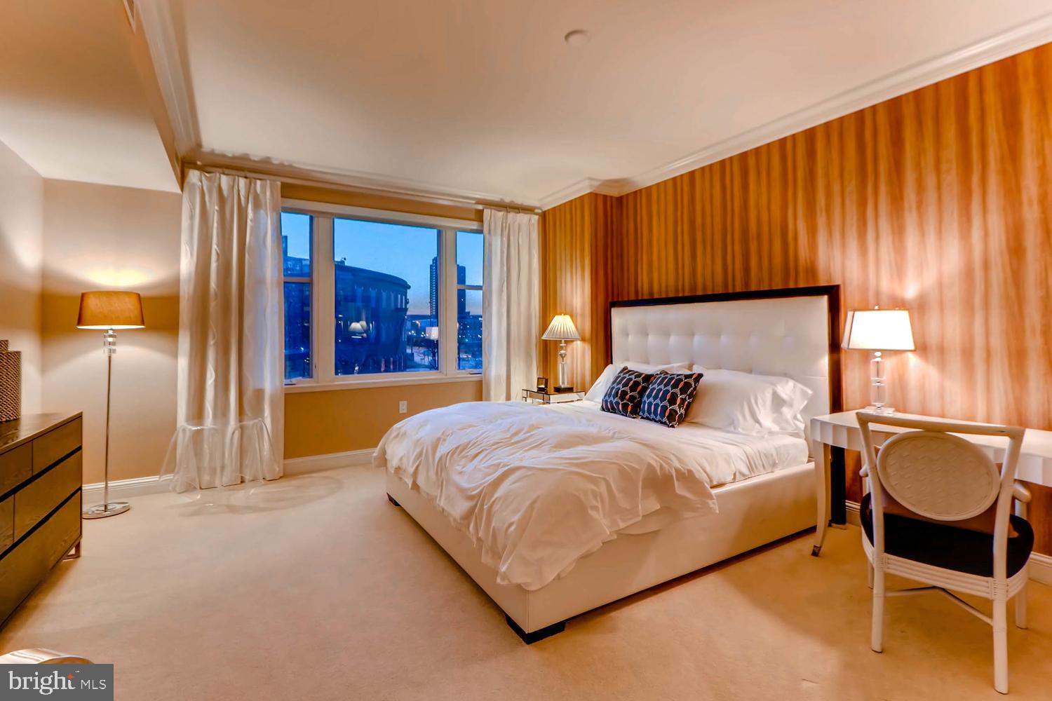 THE RITZ-CARLTON RESIDENCES - Residential Lease