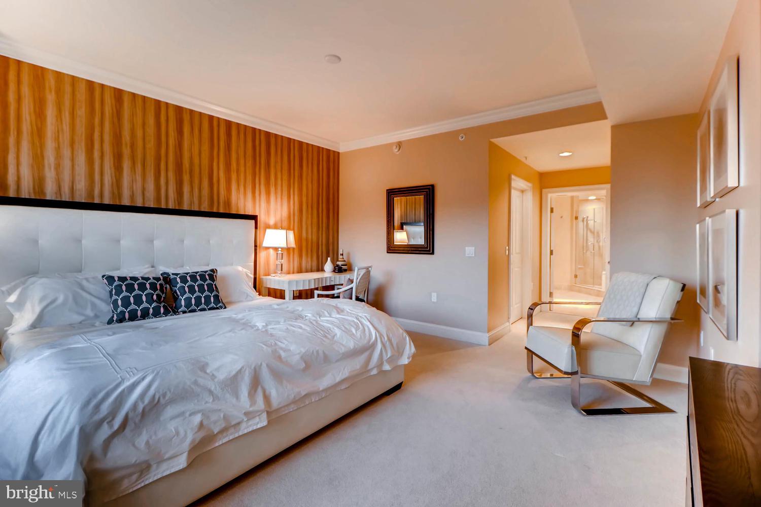 THE RITZ-CARLTON RESIDENCES - Residential Lease