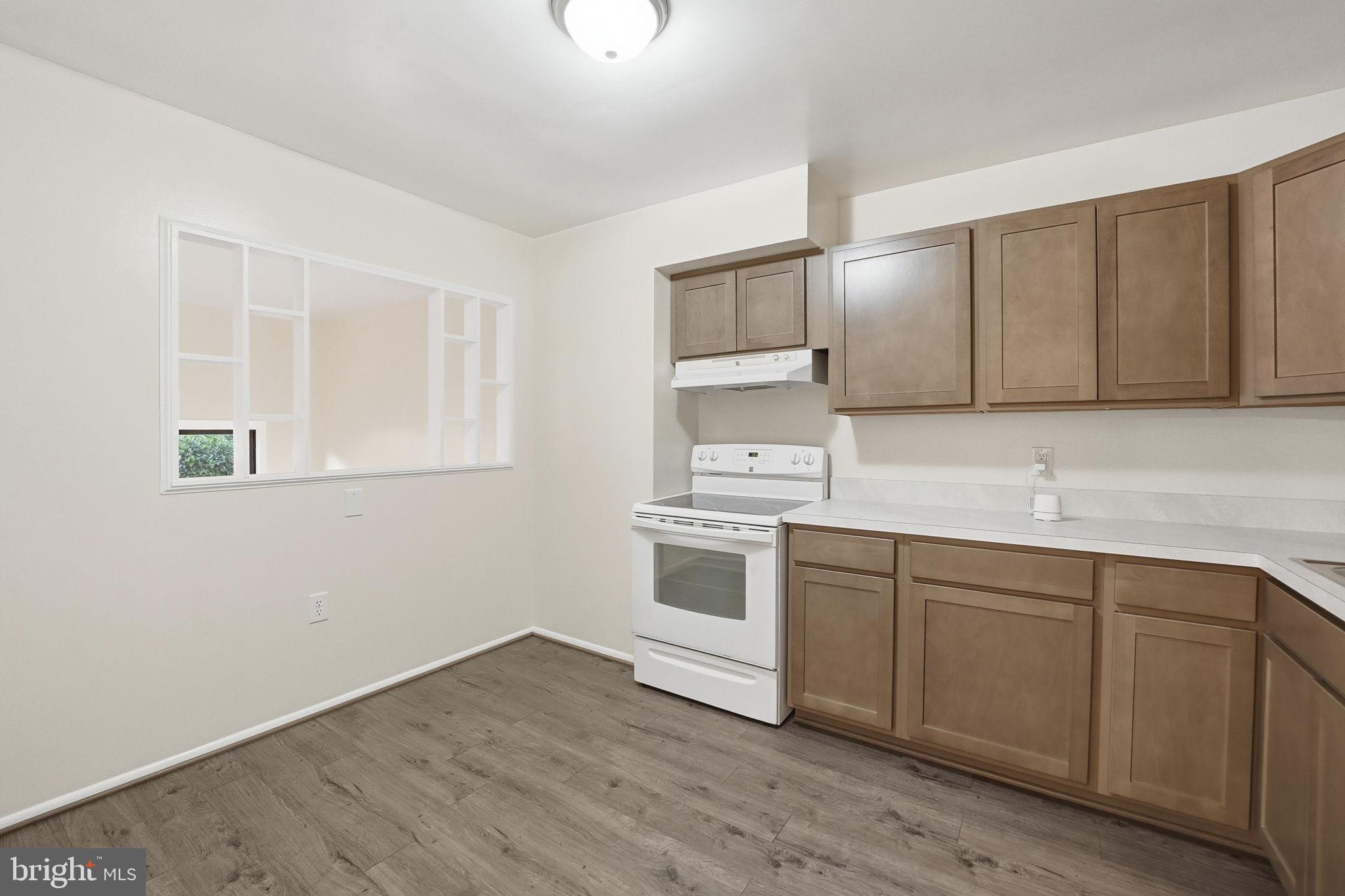 6120 BRANDYHALL COURT