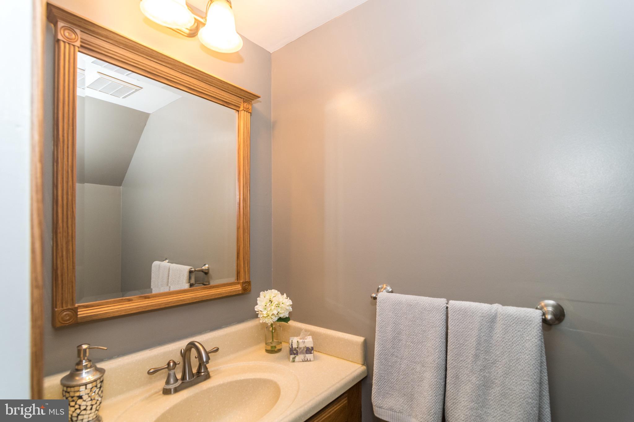 SAW MILL VALLEY - Residential