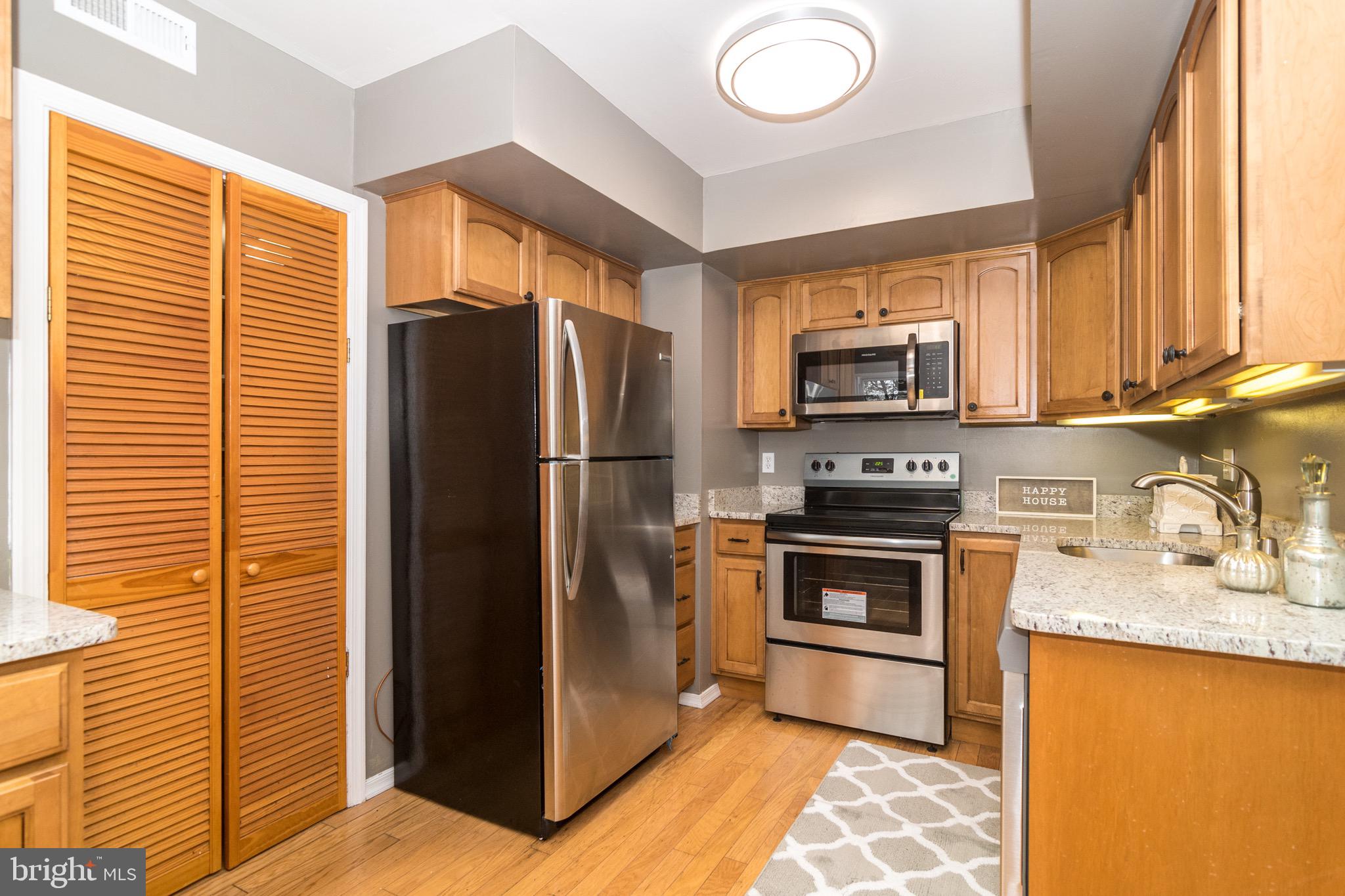 SAW MILL VALLEY - Residential