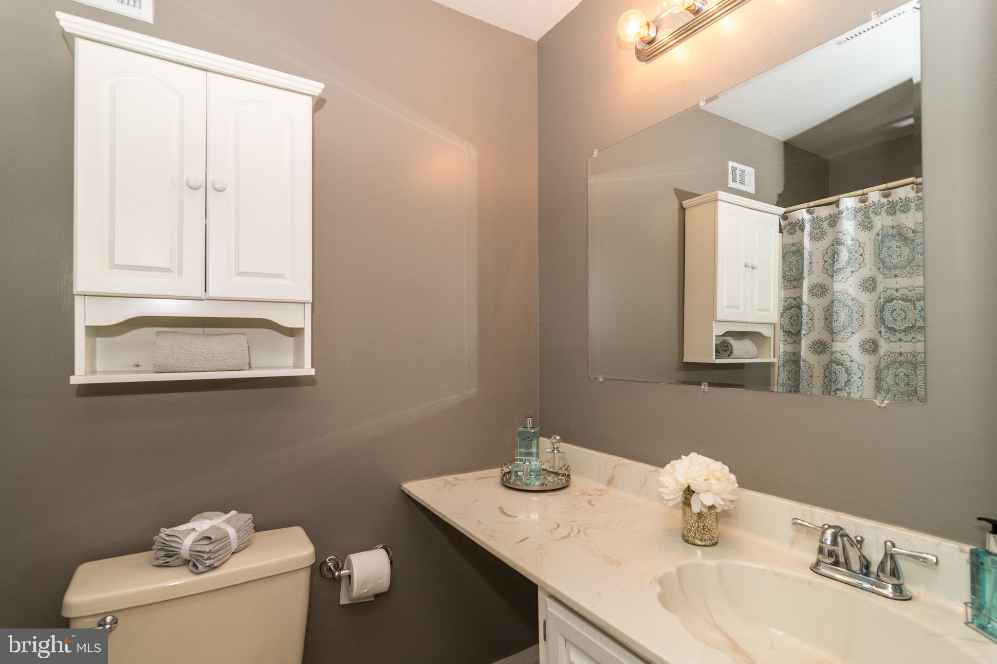 SAW MILL VALLEY - Residential