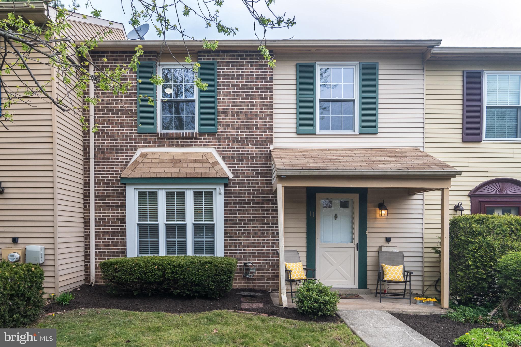 SAW MILL VALLEY - Residential