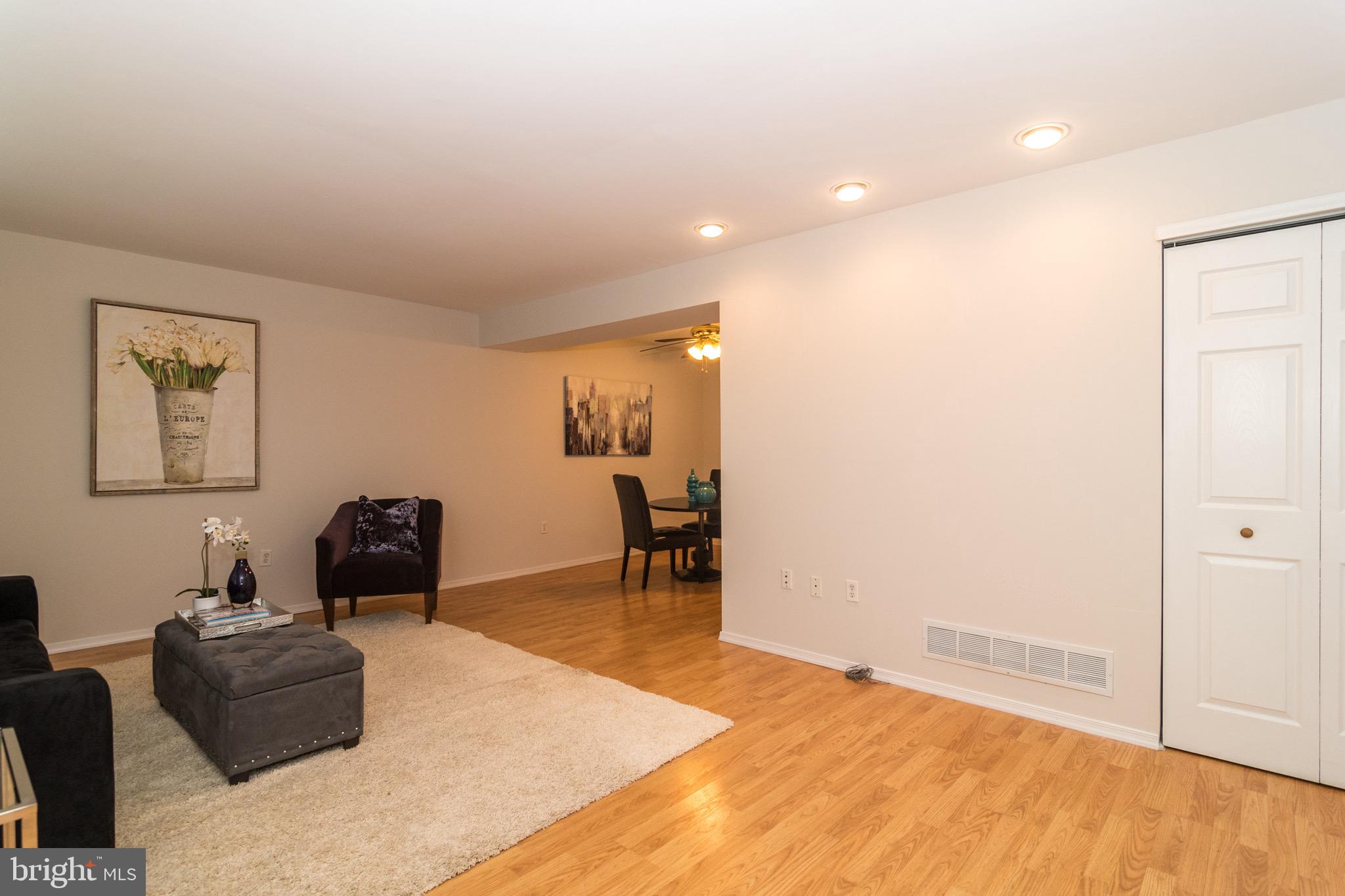 SAW MILL VALLEY - Residential