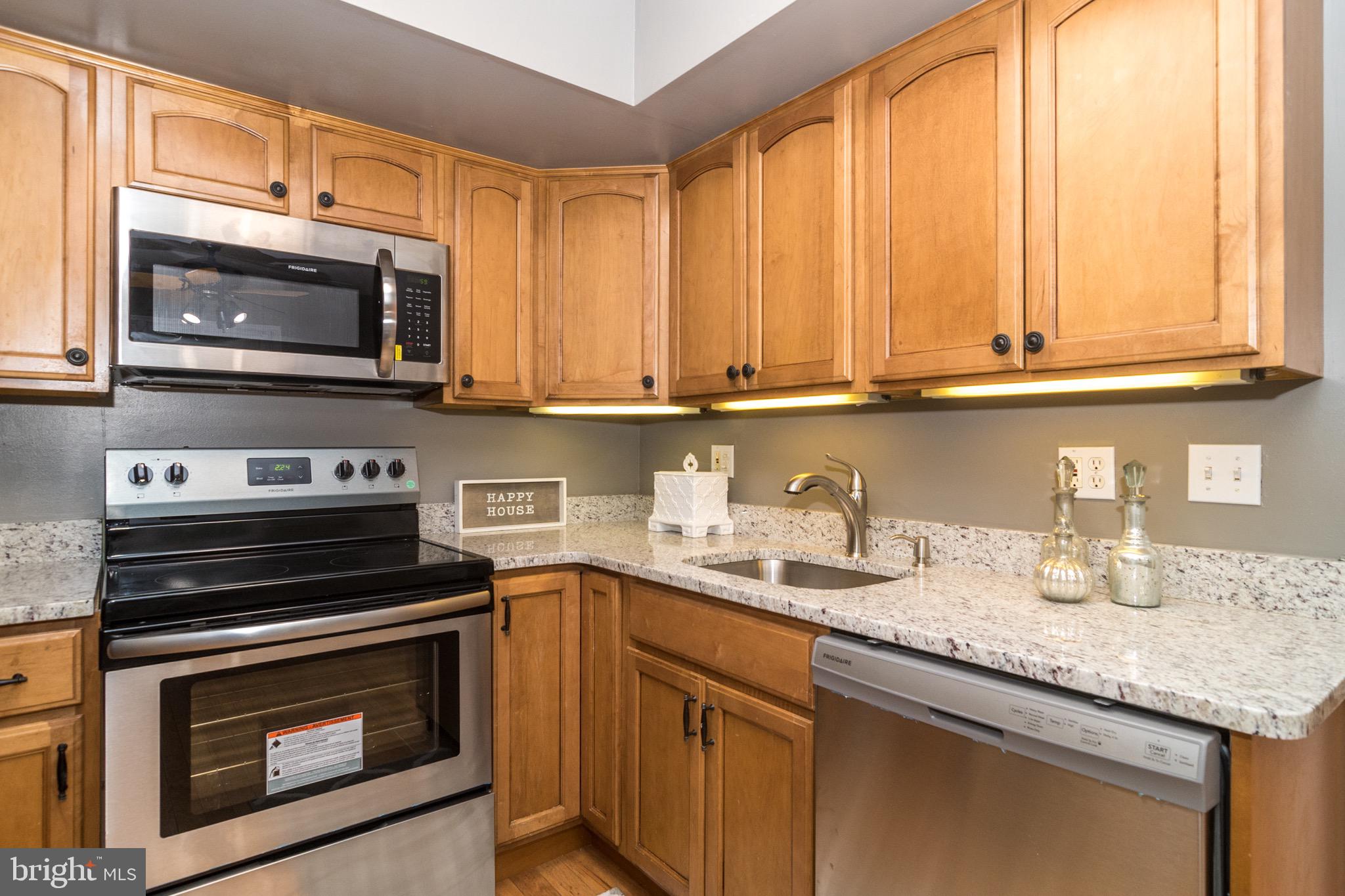 SAW MILL VALLEY - Residential