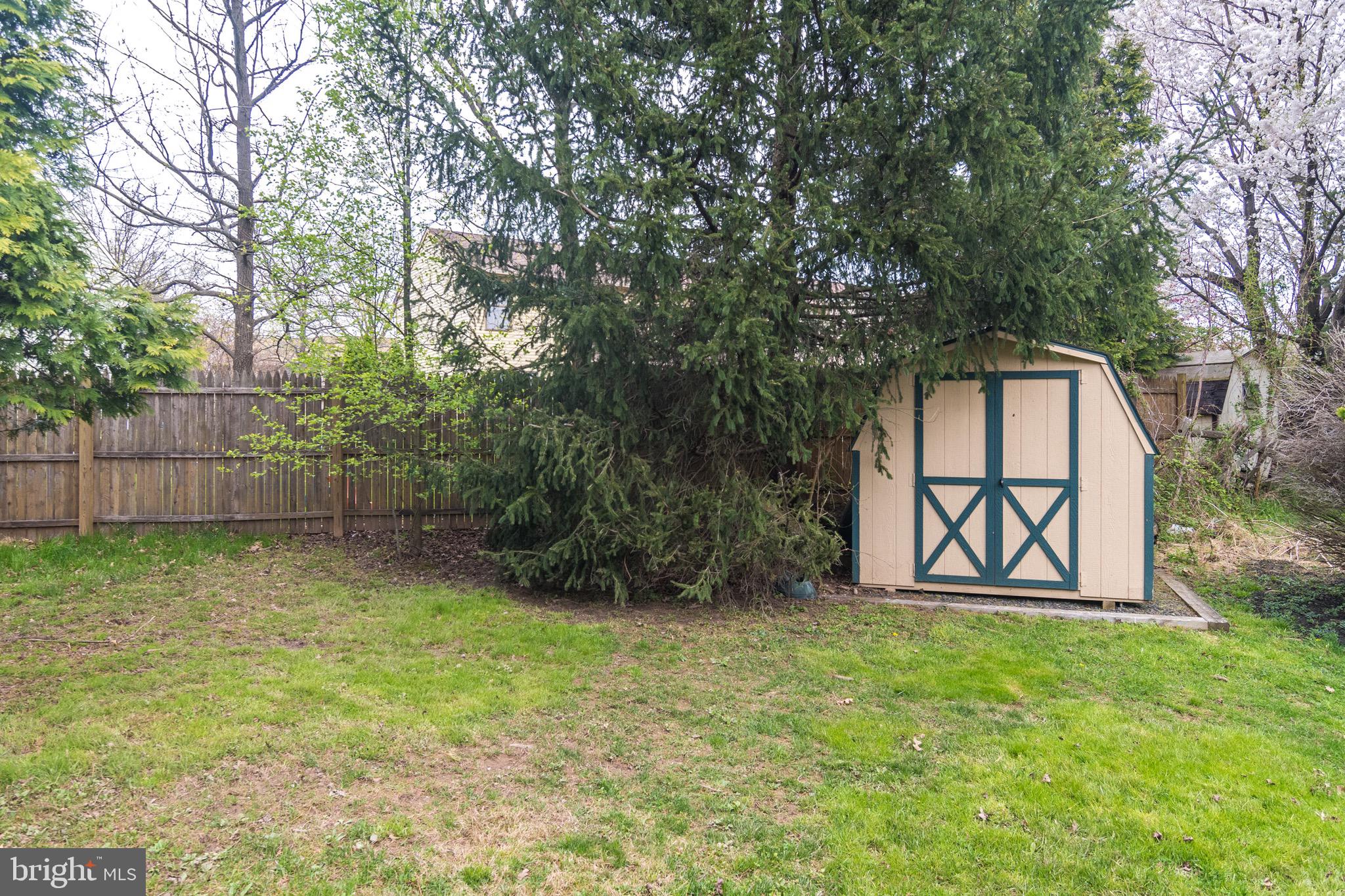 SAW MILL VALLEY - Residential