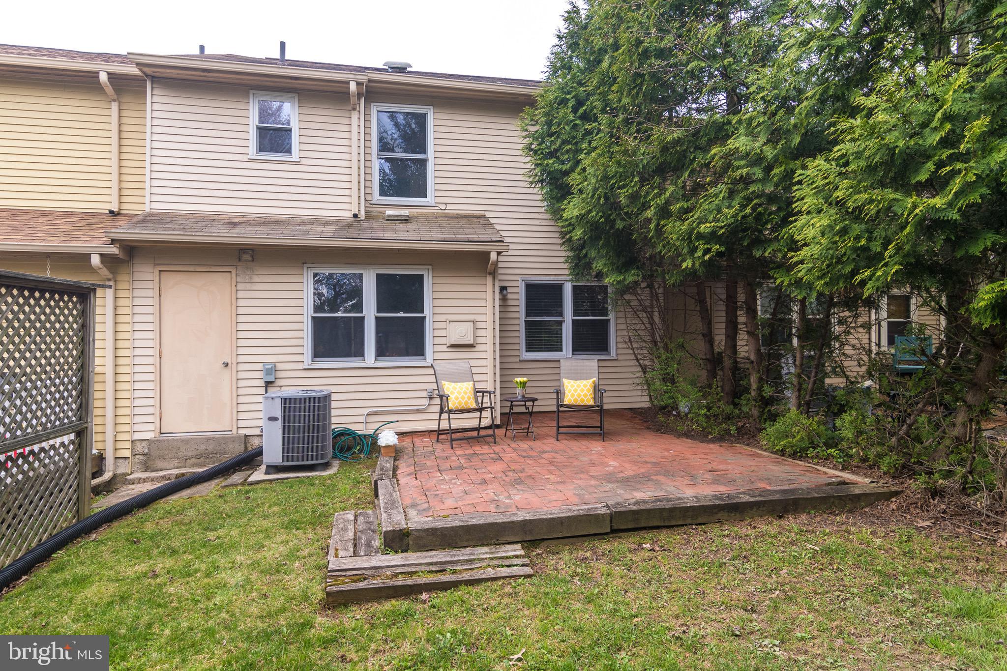 SAW MILL VALLEY - Residential