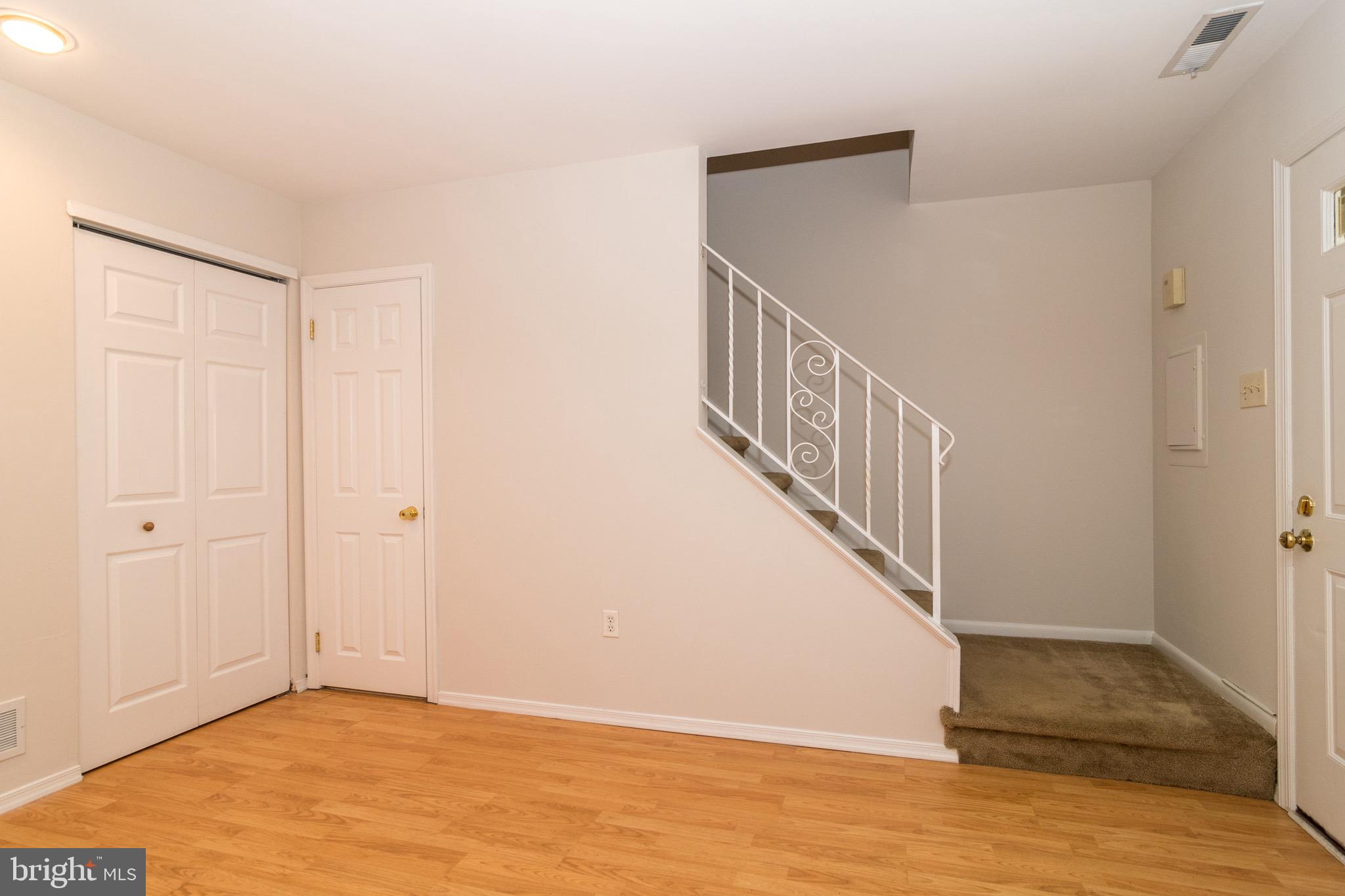 SAW MILL VALLEY - Residential