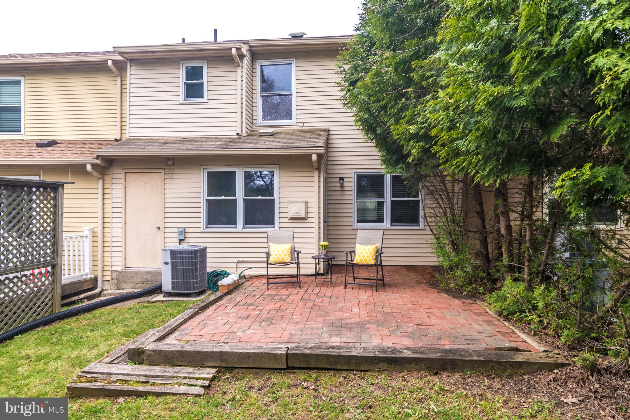 SAW MILL VALLEY - Residential