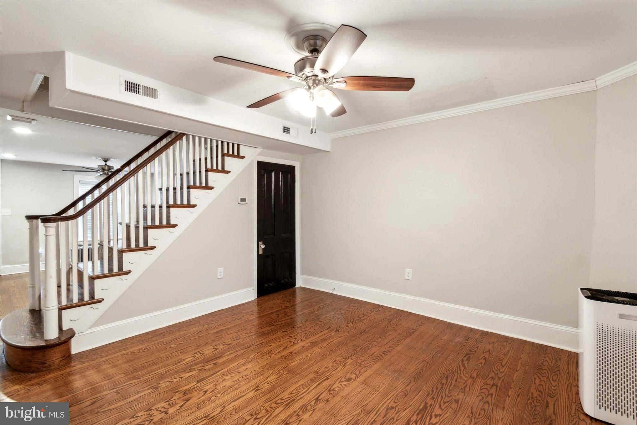 EAST FALLS - Residential