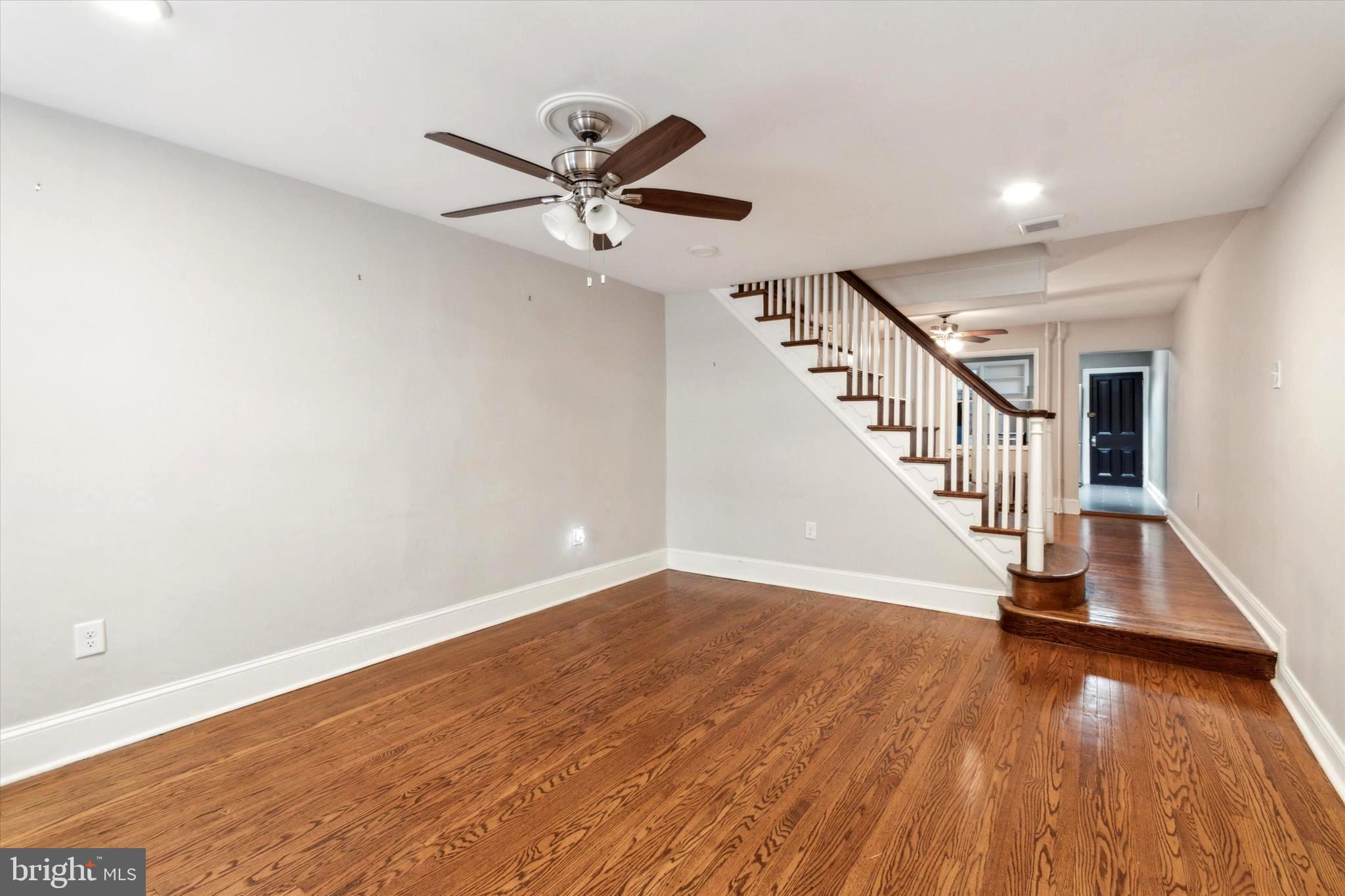 EAST FALLS - Residential