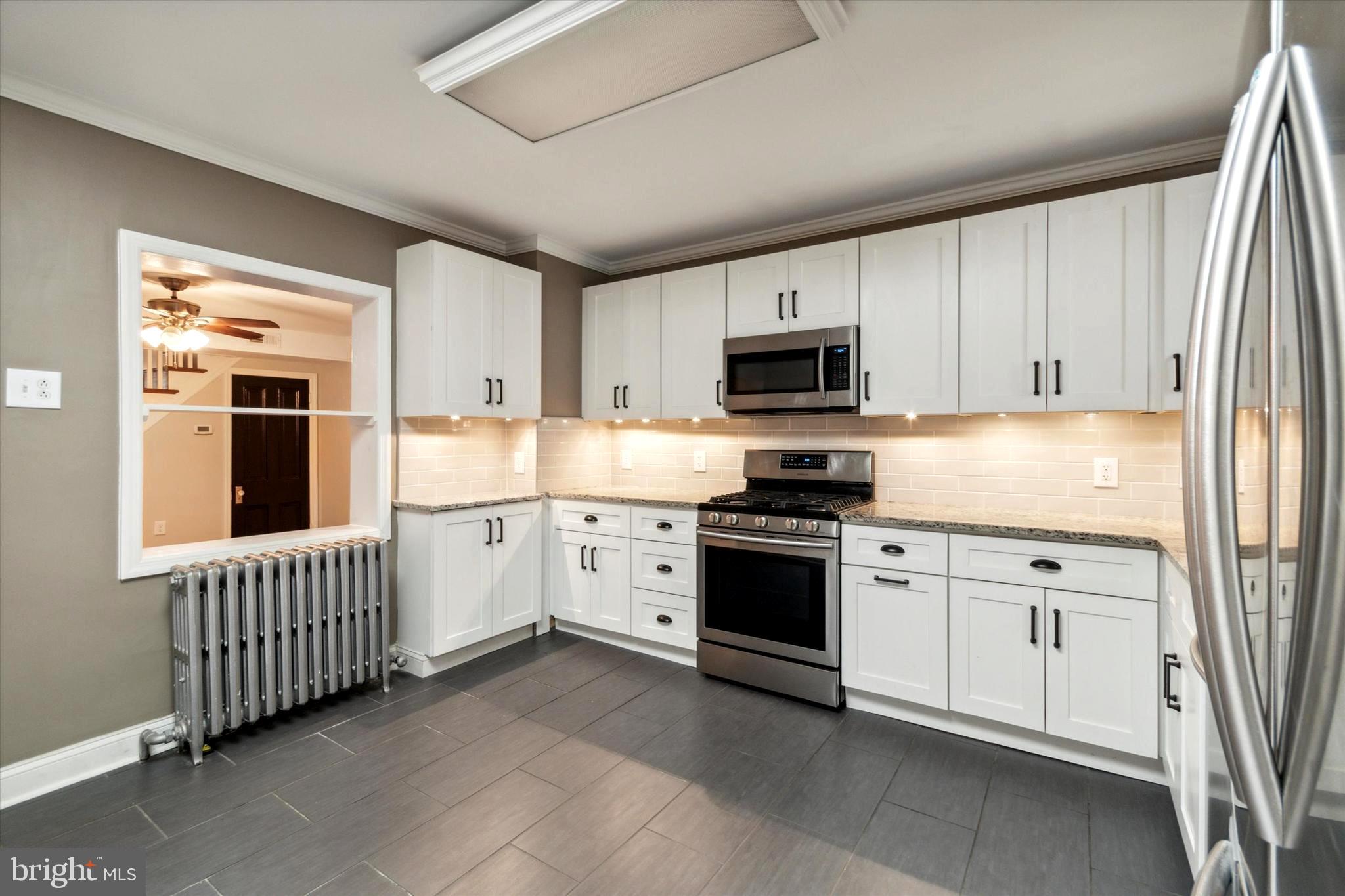 EAST FALLS - Residential