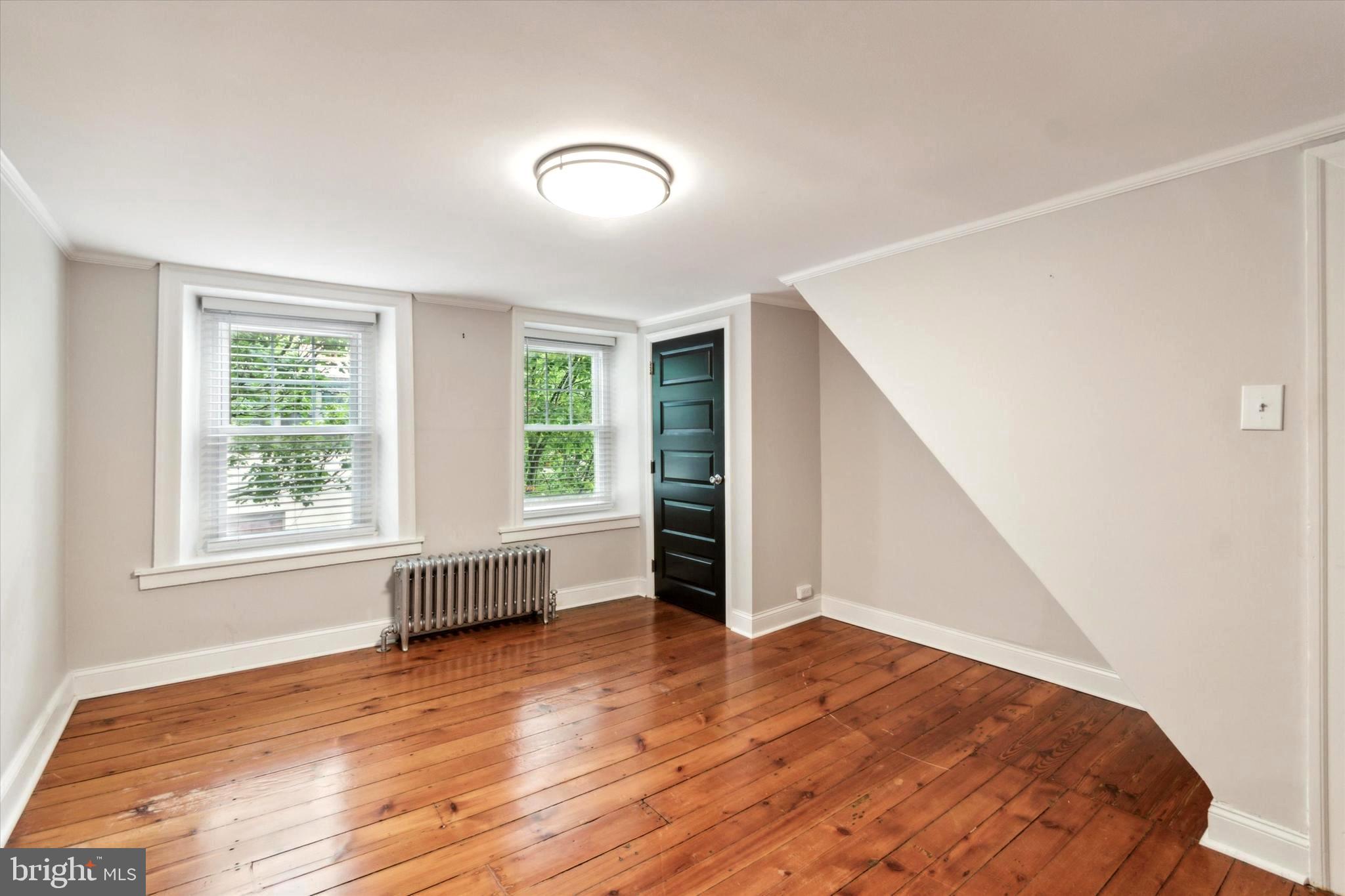 EAST FALLS - Residential