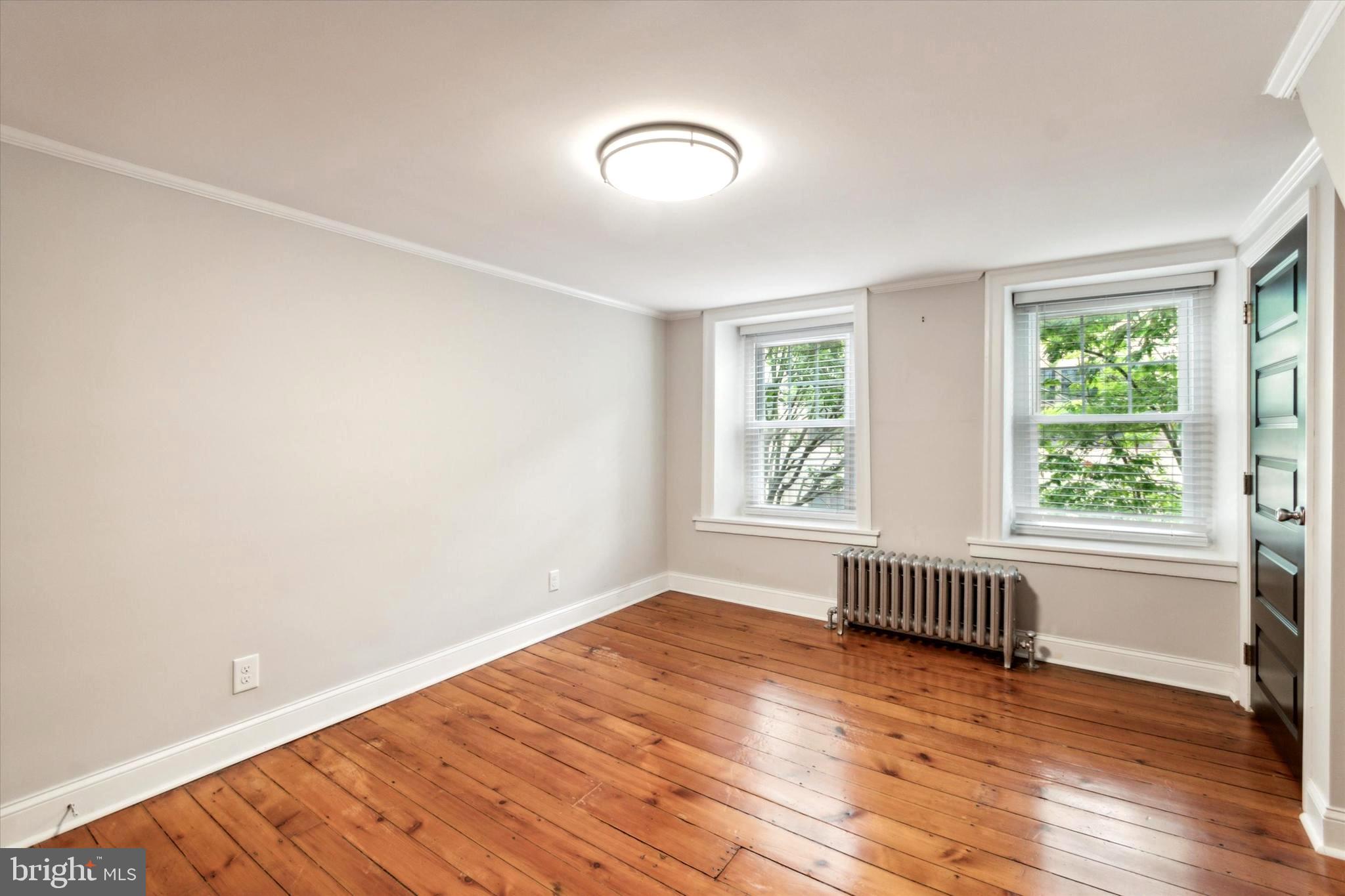 EAST FALLS - Residential