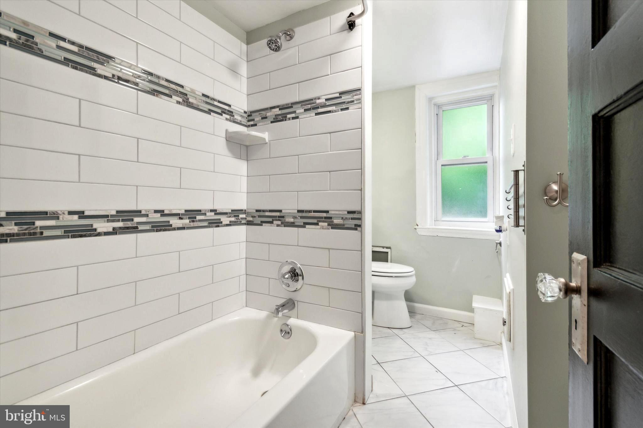 EAST FALLS - Residential