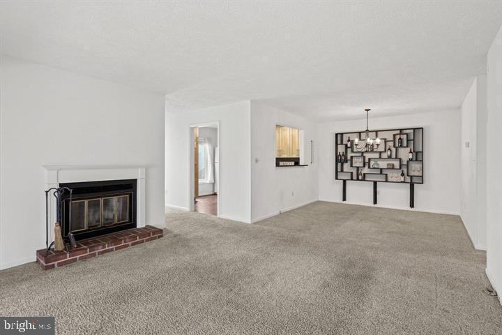 HUNTERS CROSSING - Residential Lease