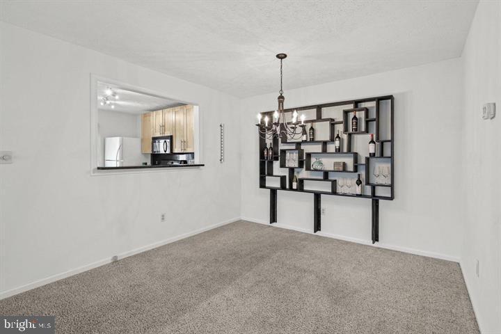 HUNTERS CROSSING - Residential Lease