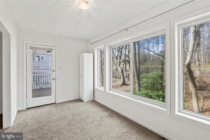 HUNTERS CROSSING - Residential Lease