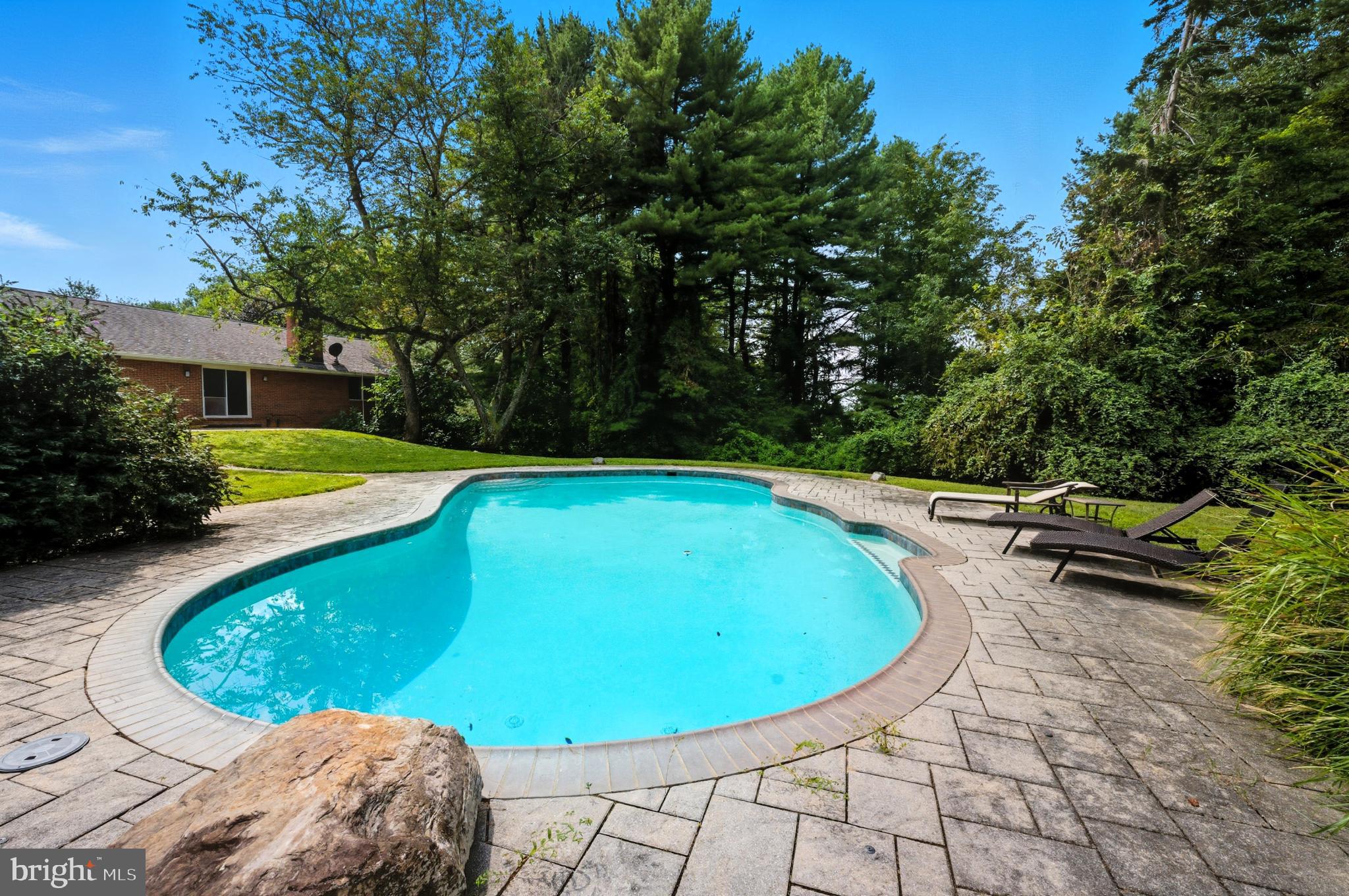 2712 MONKTON ROAD