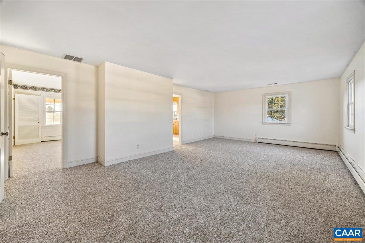 VIRGINIA VILLAGE - Residential