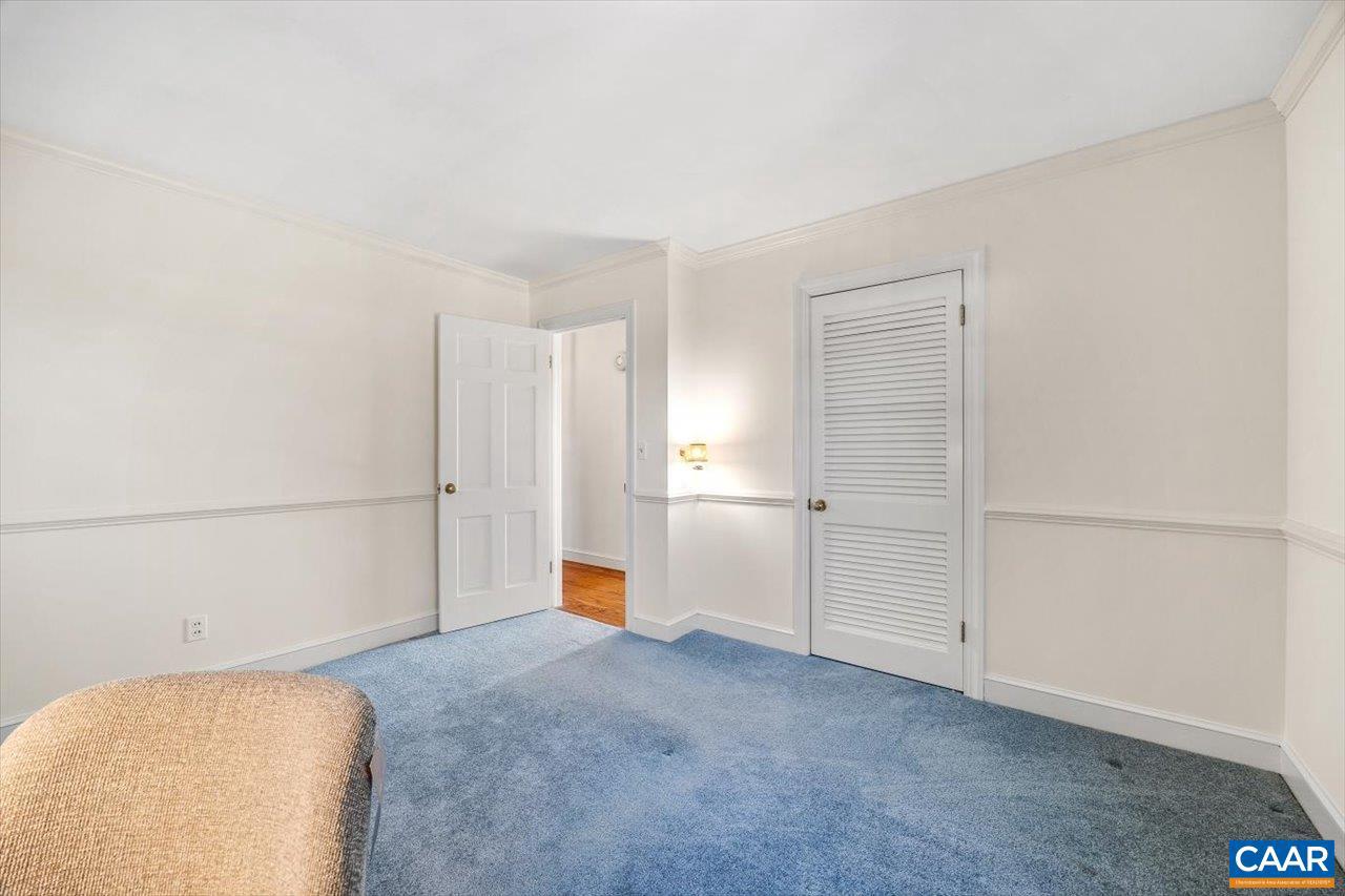 VIRGINIA VILLAGE - Residential