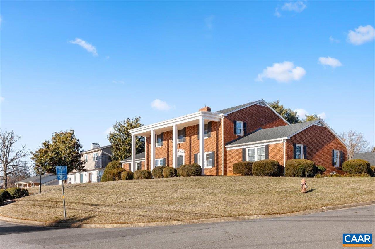 VIRGINIA VILLAGE - Residential