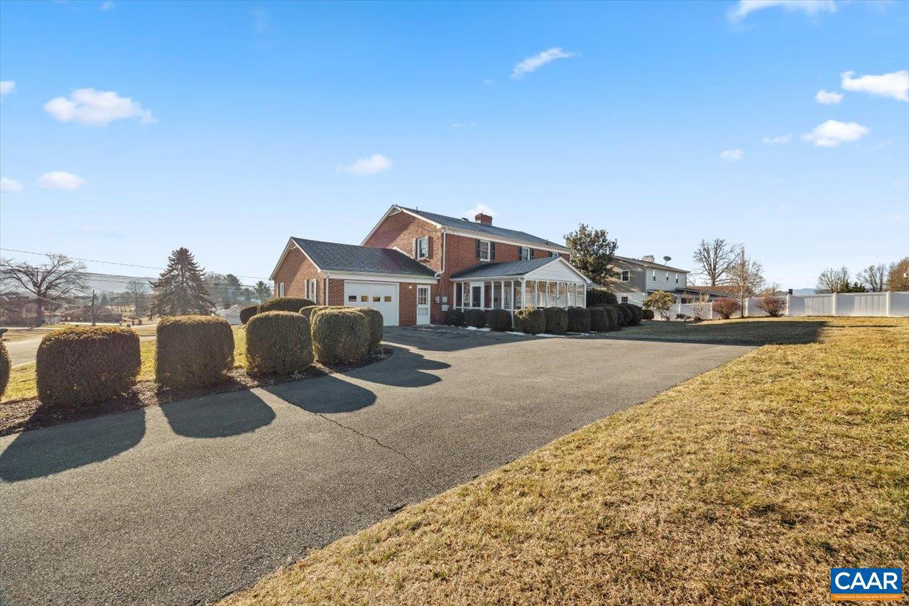 VIRGINIA VILLAGE - Residential