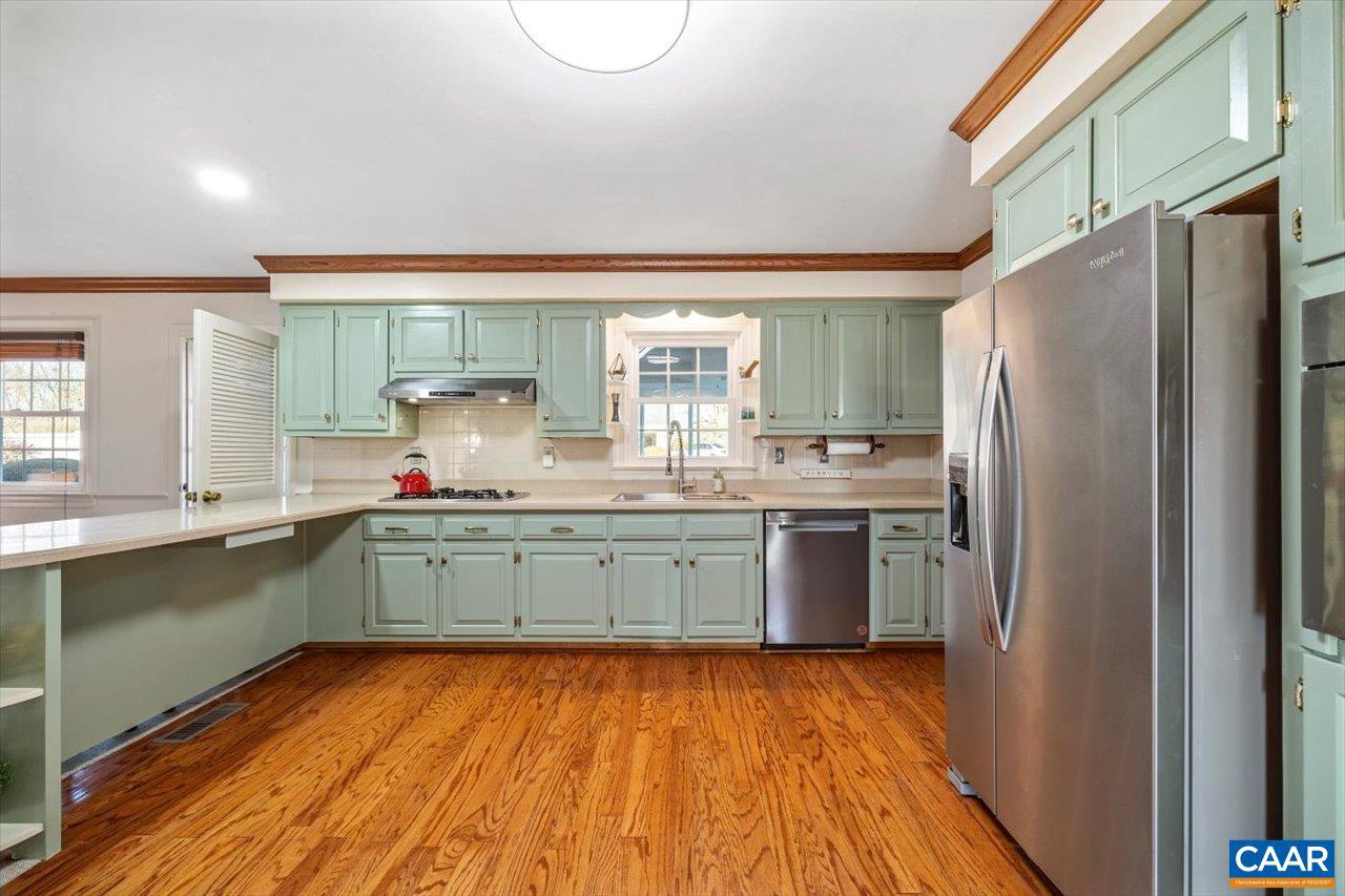 VIRGINIA VILLAGE - Residential