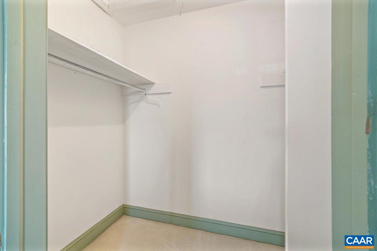 VIRGINIA VILLAGE - Residential