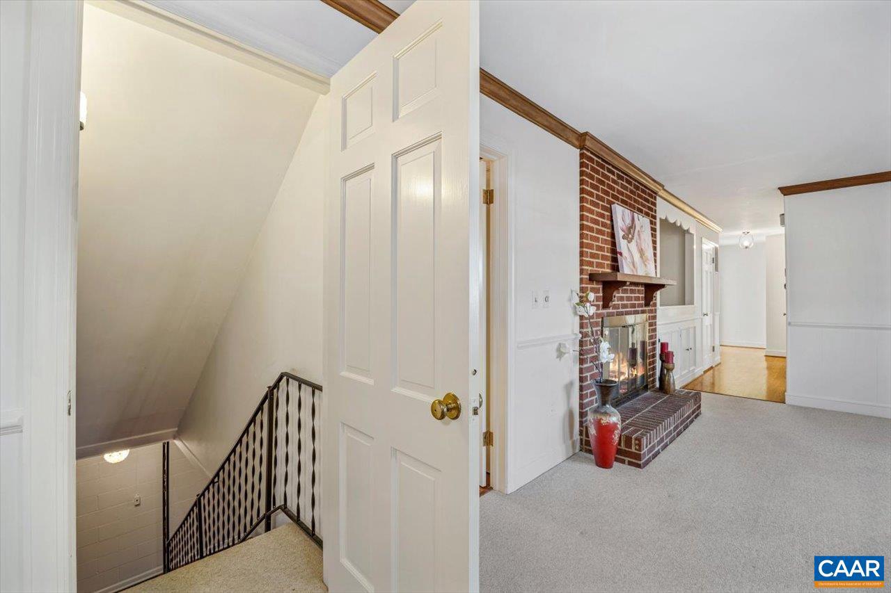 VIRGINIA VILLAGE - Residential