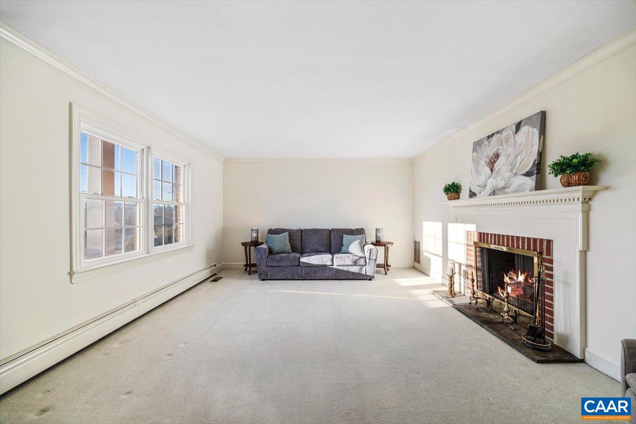 VIRGINIA VILLAGE - Residential