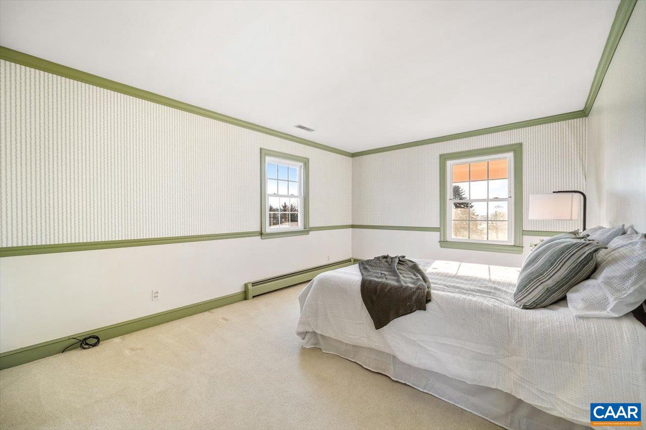 VIRGINIA VILLAGE - Residential