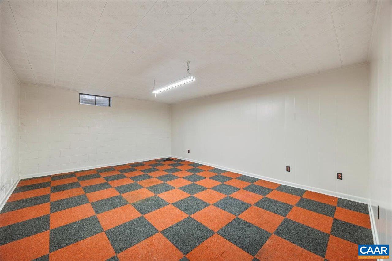 VIRGINIA VILLAGE - Residential