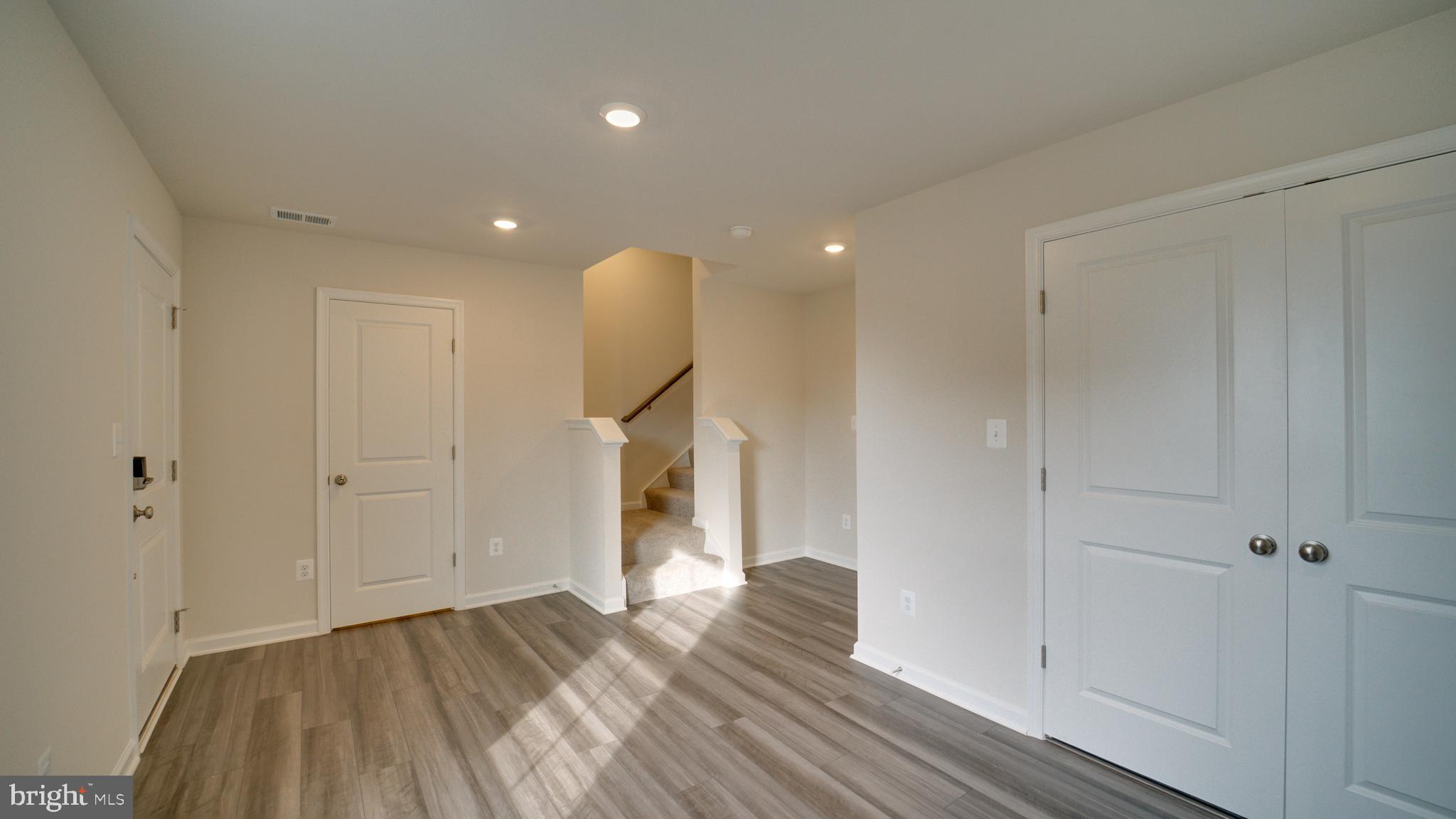 RED CLOVER MEADOWS - Residential Lease